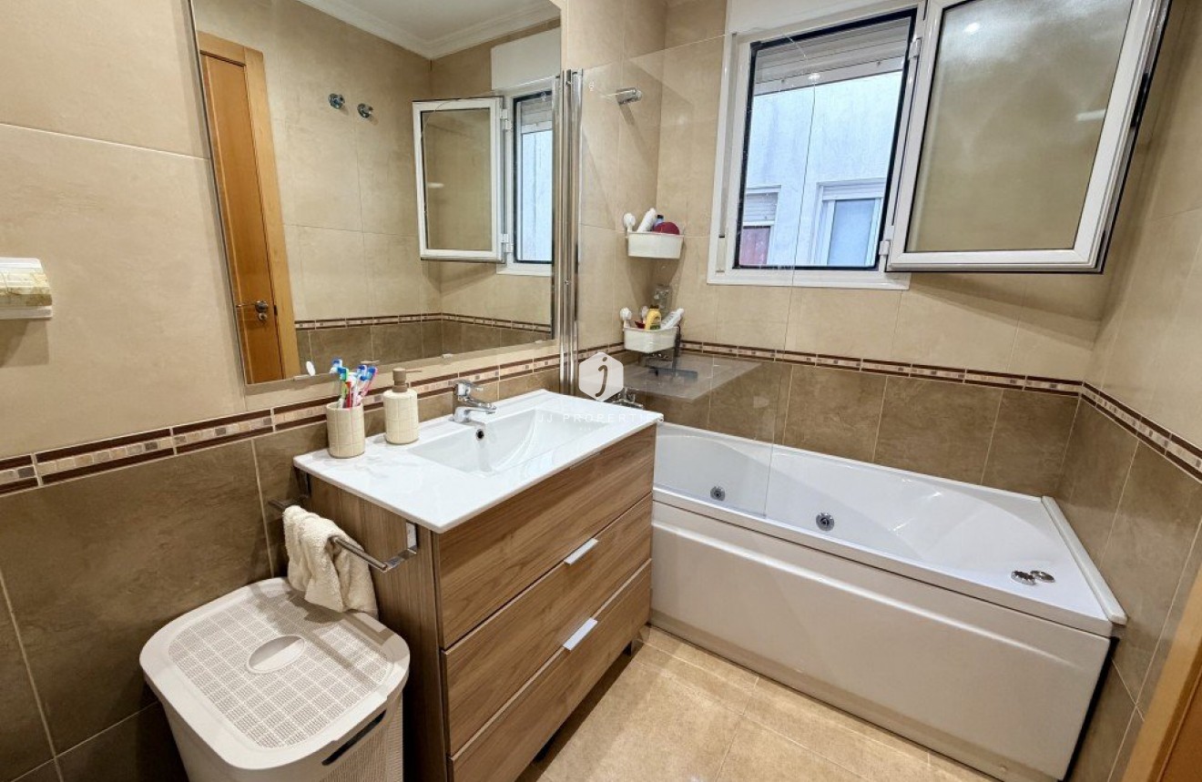 Segunda mano - Apartamento / piso -
Dolores - Costa Blanca