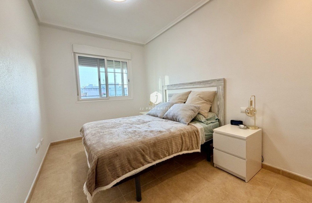 Segunda mano - Apartamento / piso -
Dolores - Costa Blanca