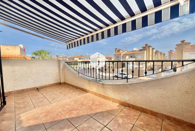 Resale - Chalet -
Orihuela Costa - Playa Flamenca