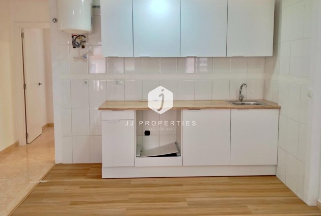 Aus zweiter Hand - Wohnung -
Torrevieja - Centro