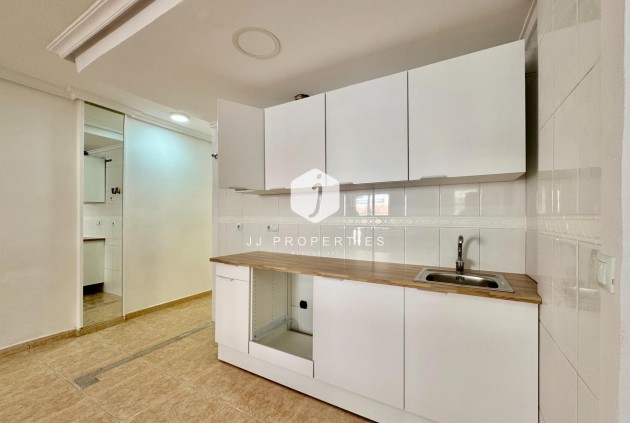 Aus zweiter Hand - Wohnung -
Torrevieja - Centro