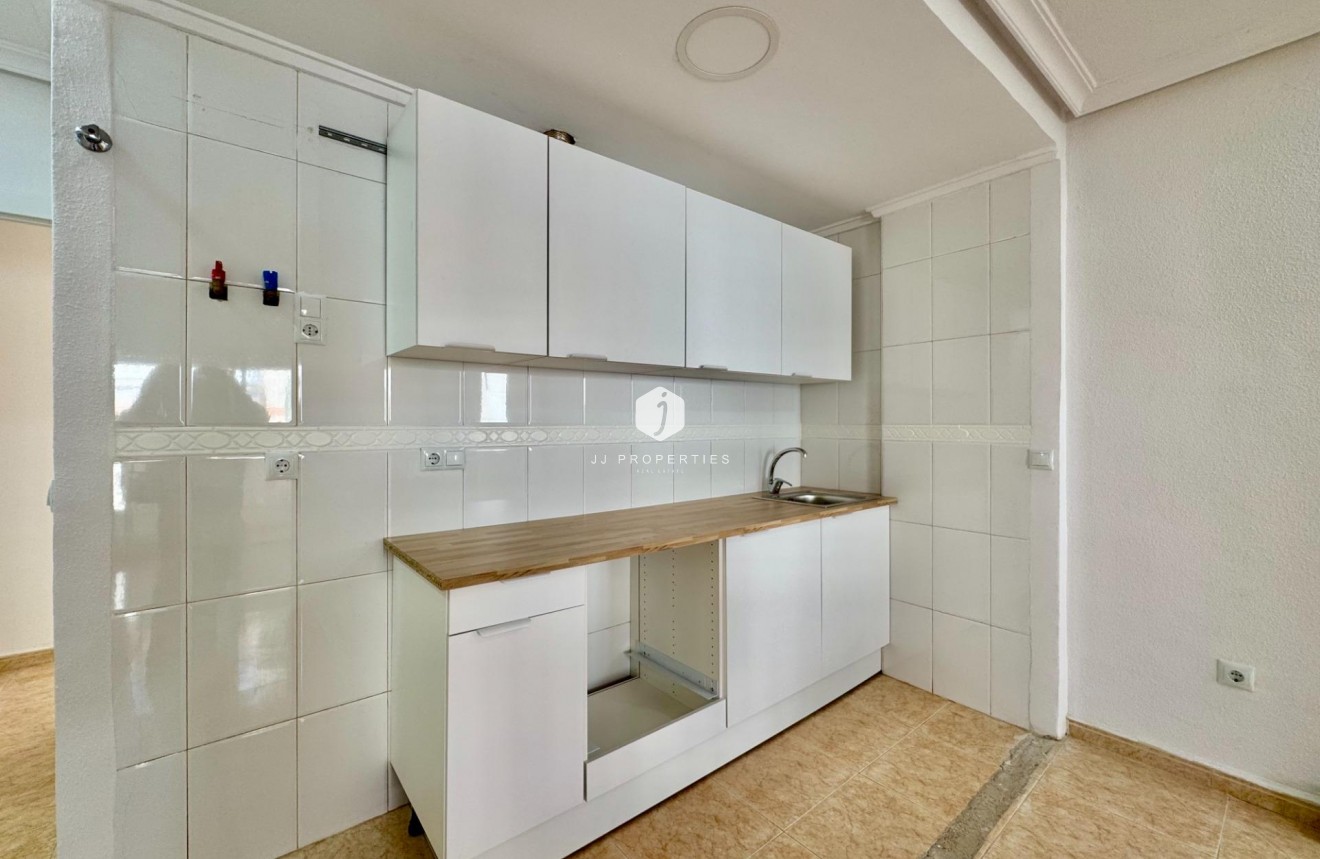 Aus zweiter Hand - Wohnung -
Torrevieja - Centro