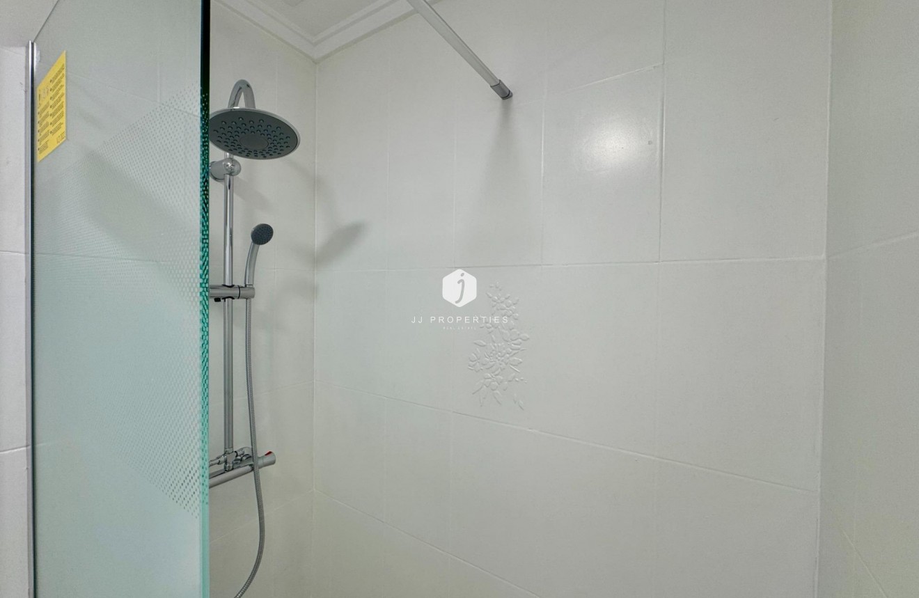 Aus zweiter Hand - Wohnung -
Torrevieja - Centro
