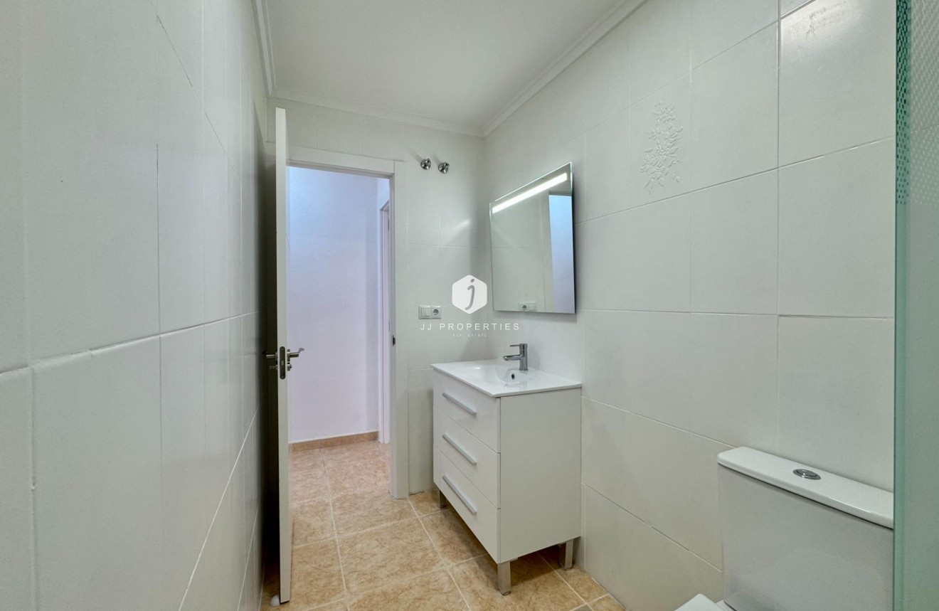 Aus zweiter Hand - Wohnung -
Torrevieja - Centro