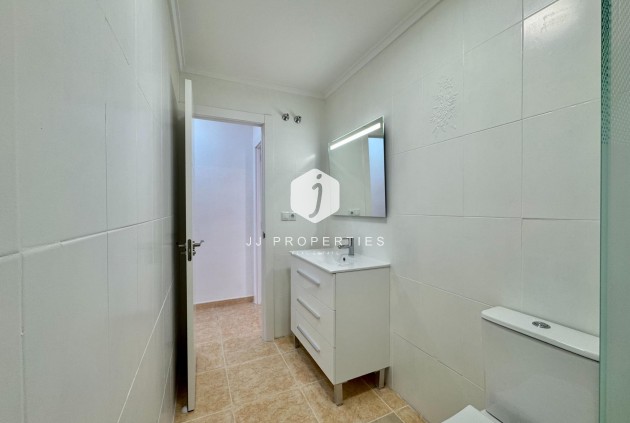 Aus zweiter Hand - Wohnung -
Torrevieja - Centro