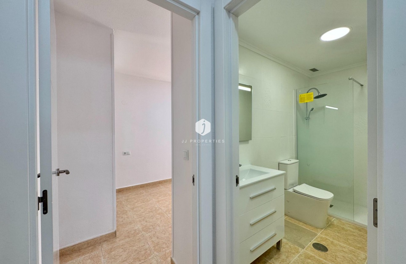 Aus zweiter Hand - Wohnung -
Torrevieja - Centro