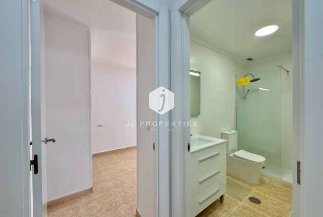 Aus zweiter Hand - Wohnung -
Torrevieja - Centro