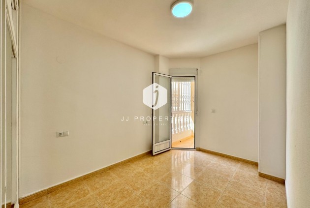 Aus zweiter Hand - Wohnung -
Torrevieja - Centro