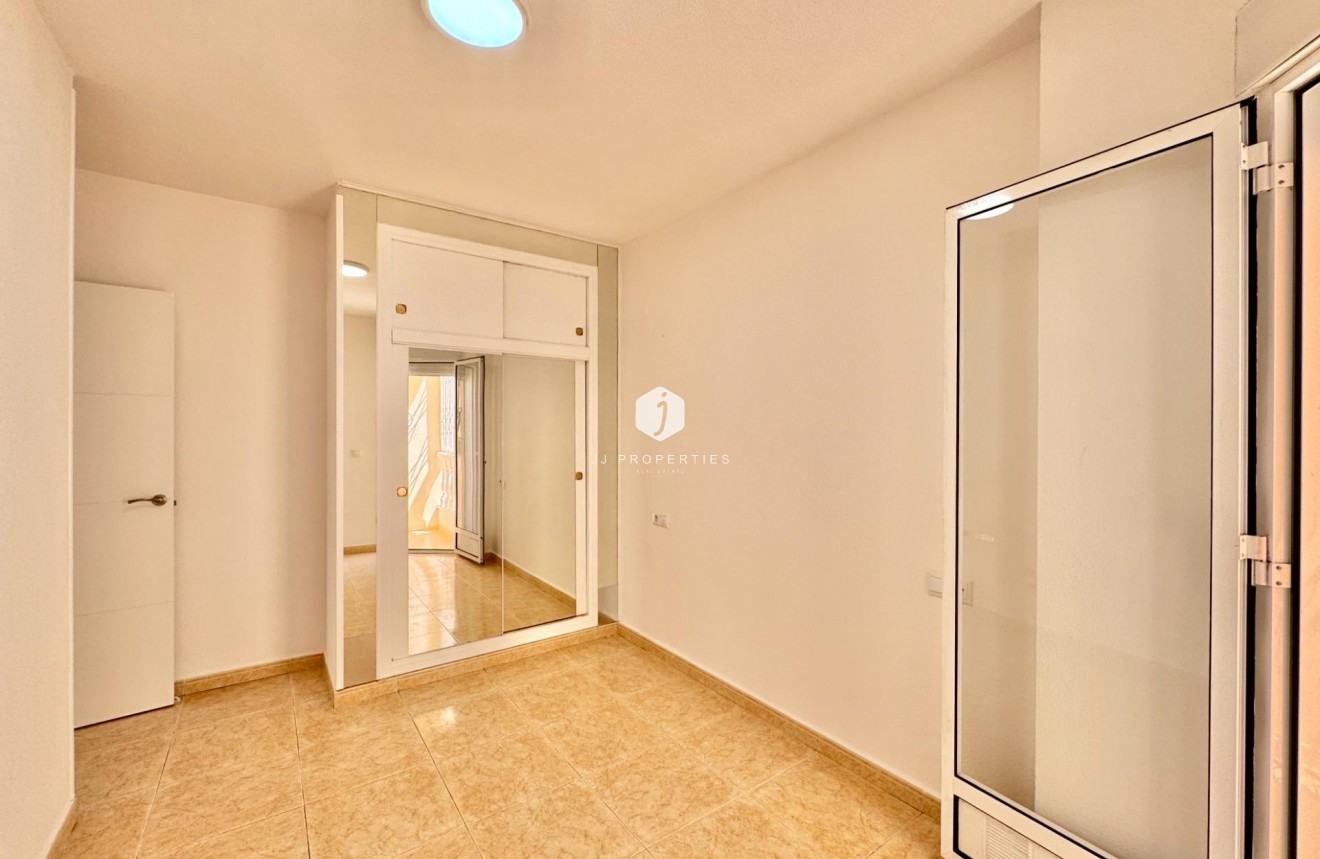Aus zweiter Hand - Wohnung -
Torrevieja - Centro