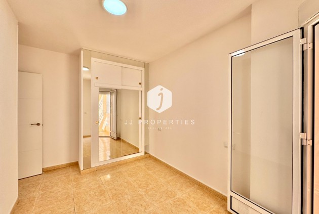 Aus zweiter Hand - Wohnung -
Torrevieja - Centro