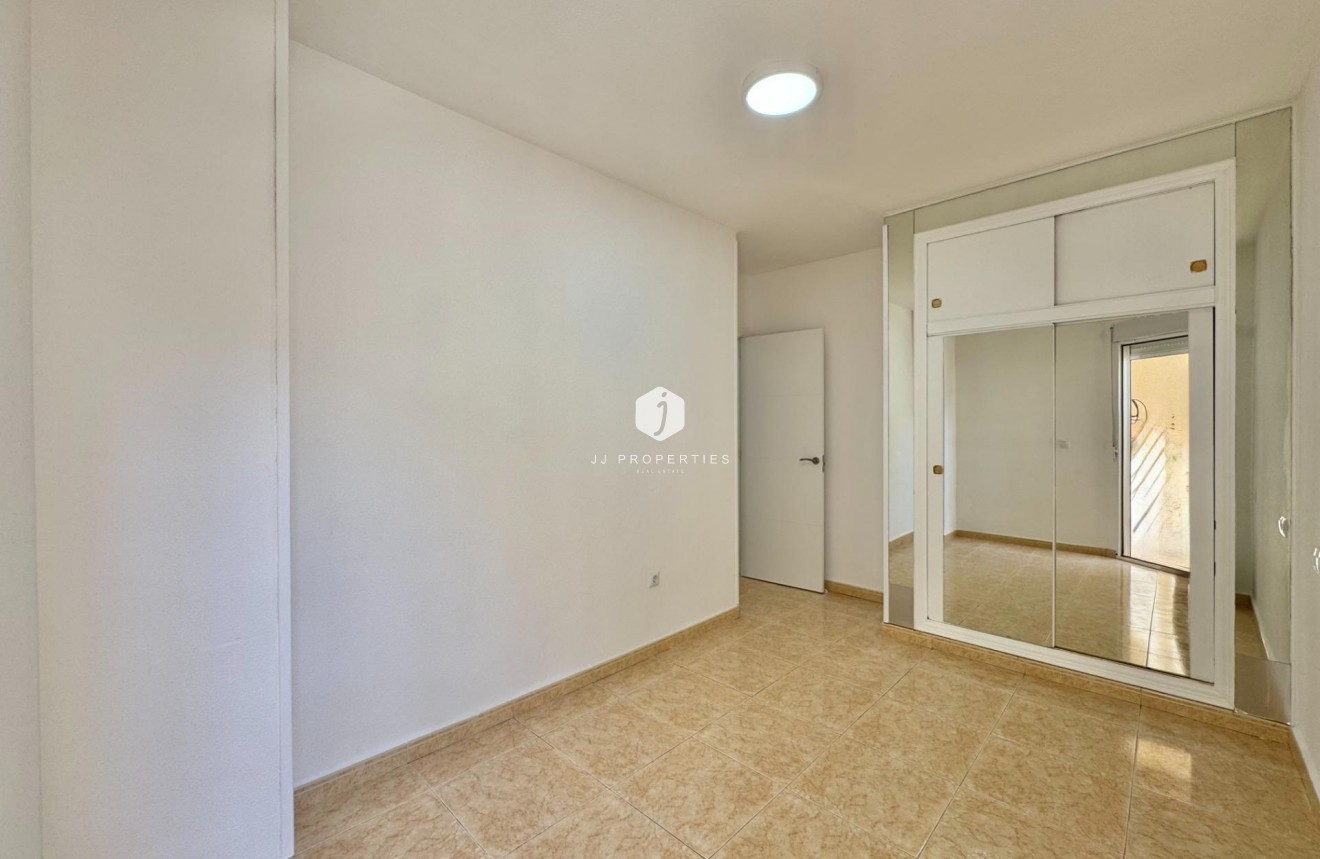 Aus zweiter Hand - Wohnung -
Torrevieja - Centro