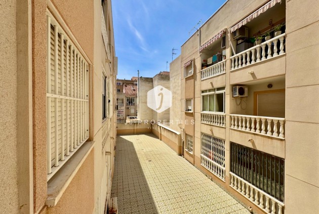 Aus zweiter Hand - Wohnung -
Torrevieja - Centro