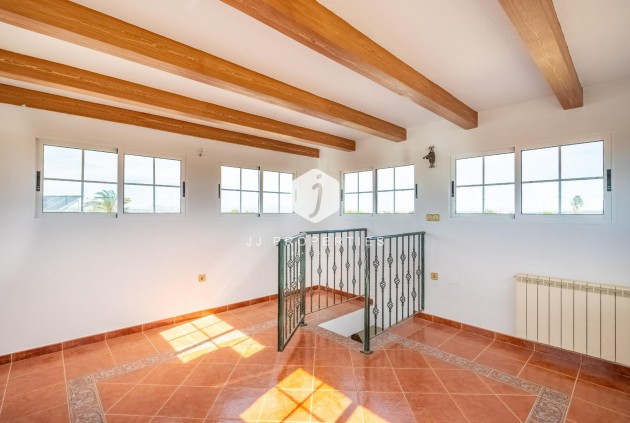 Resale - Villa -
Torrevieja - El chaparral