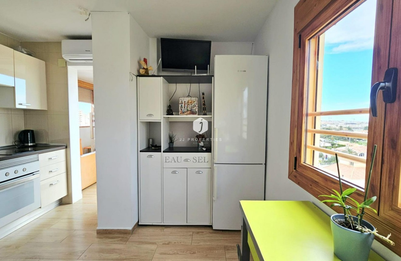 Segunda mano - Apartamento / piso -
Torrevieja - Nueva Torrevieja