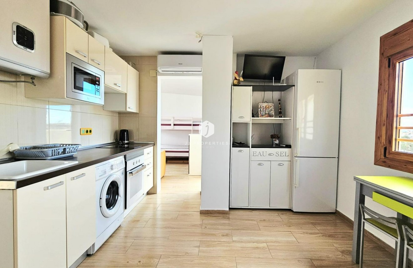 Segunda mano - Apartamento / piso -
Torrevieja - Nueva Torrevieja