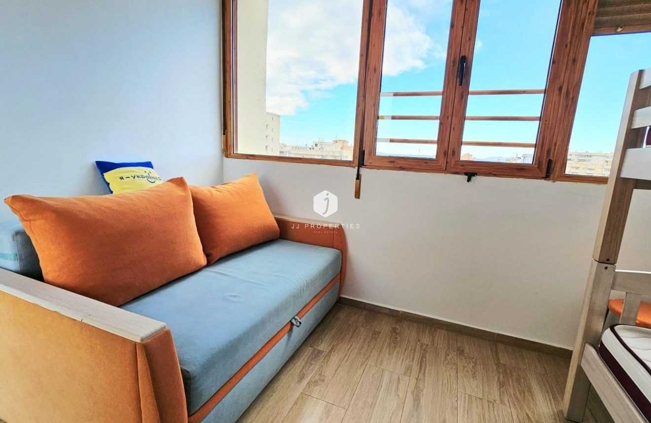 Segunda mano - Apartamento / piso -
Torrevieja - Nueva Torrevieja