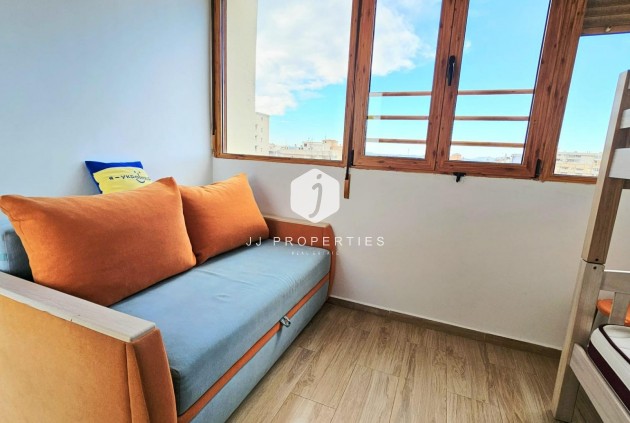 Segunda mano - Apartamento / piso -
Torrevieja - Nueva Torrevieja