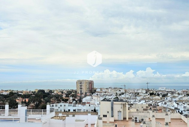 Segunda mano - Apartamento / piso -
Torrevieja - Nueva Torrevieja