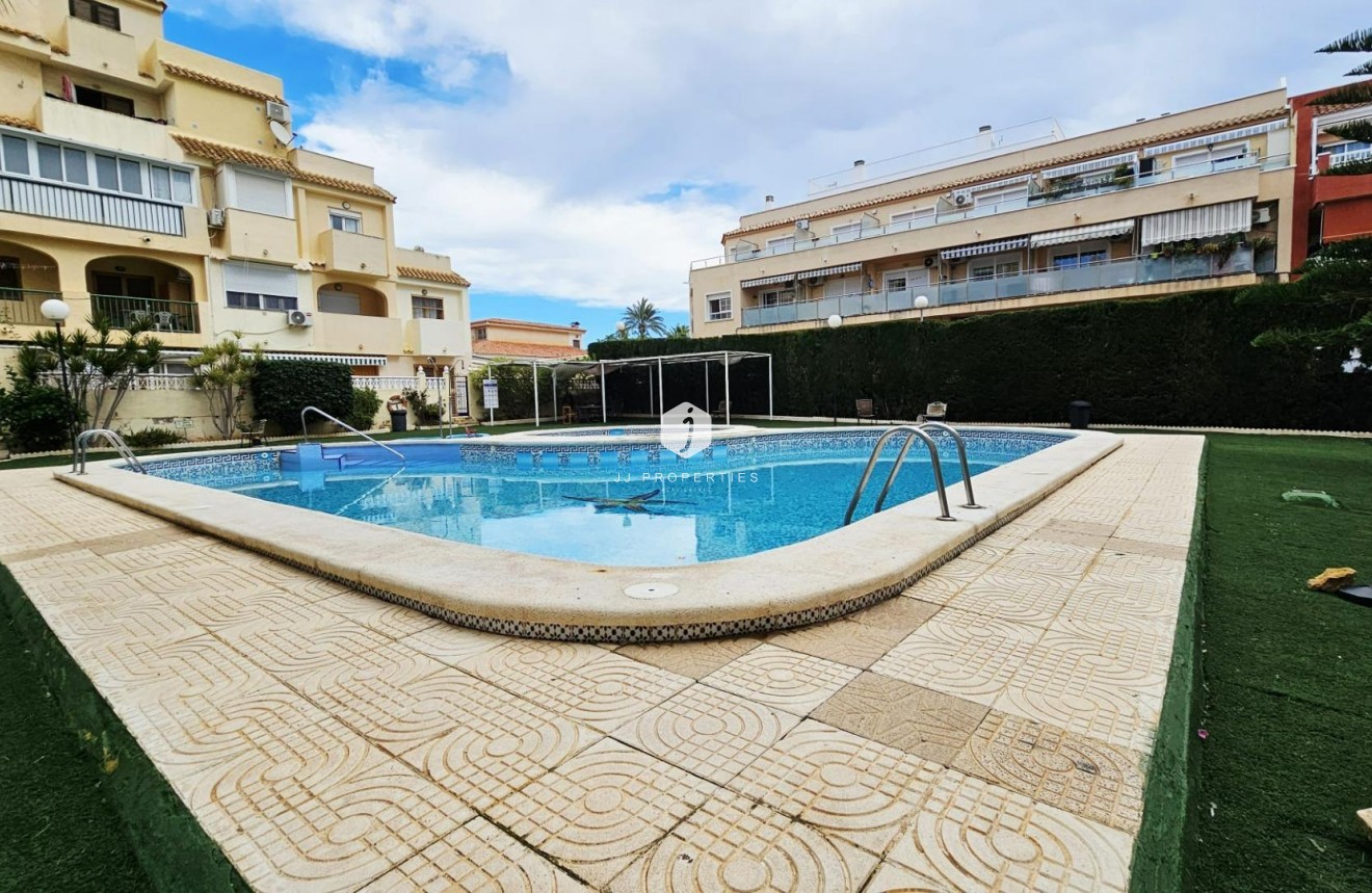 Segunda mano - Apartamento / piso -
Torrevieja - Nueva Torrevieja