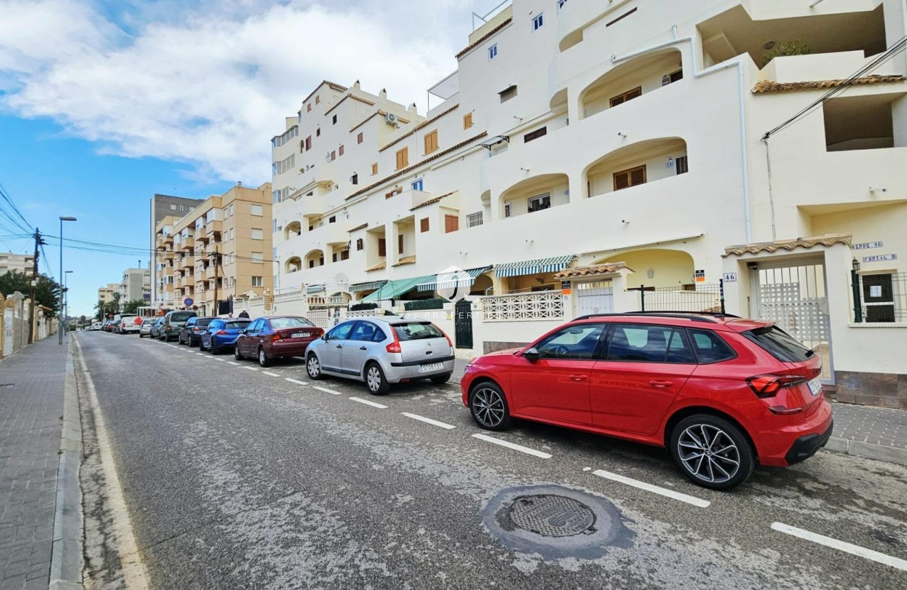 Segunda mano - Apartamento / piso -
Torrevieja - Nueva Torrevieja