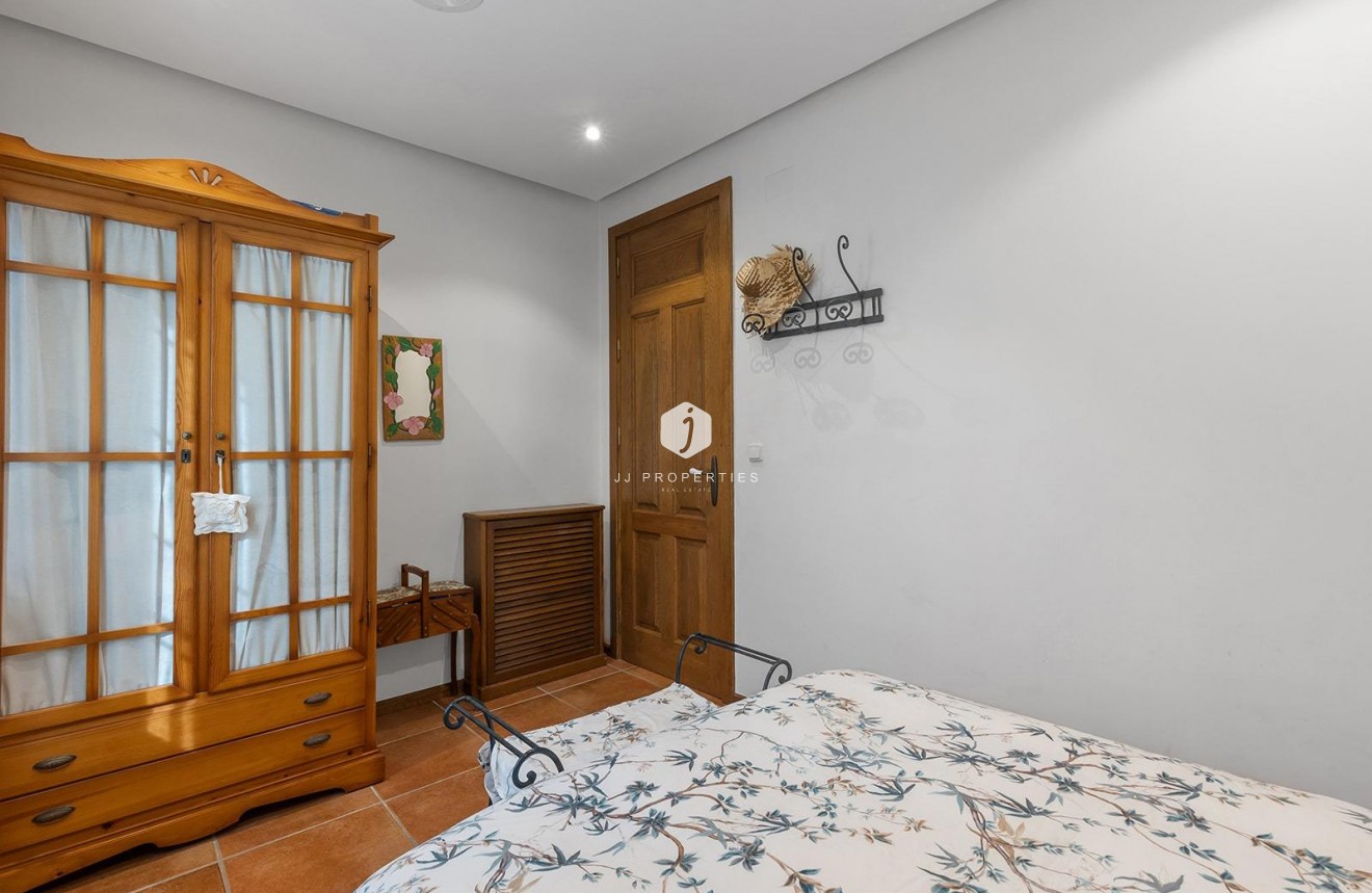 Resale - Villa -
Torrevieja - La veleta