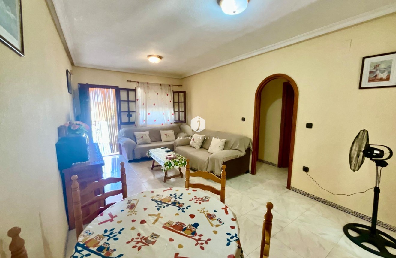 Resale - Bungalow -
Torrevieja - Torreblanca