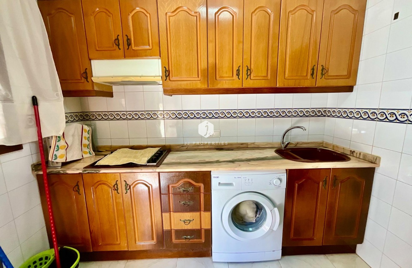 Resale - Bungalow -
Torrevieja - Torreblanca