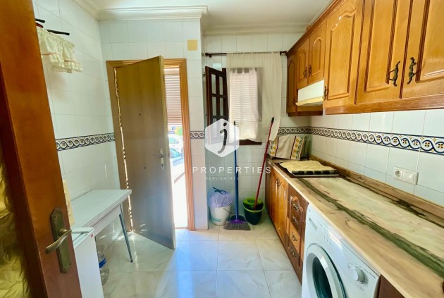 Resale - Bungalow -
Torrevieja - Torreblanca