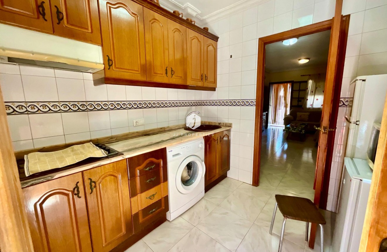 Resale - Bungalow -
Torrevieja - Torreblanca