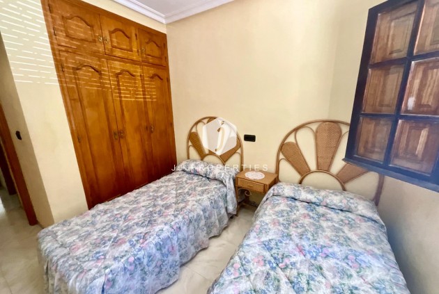 Resale - Bungalow -
Torrevieja - Torreblanca