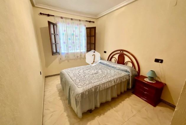 Resale - Bungalow -
Torrevieja - Torreblanca