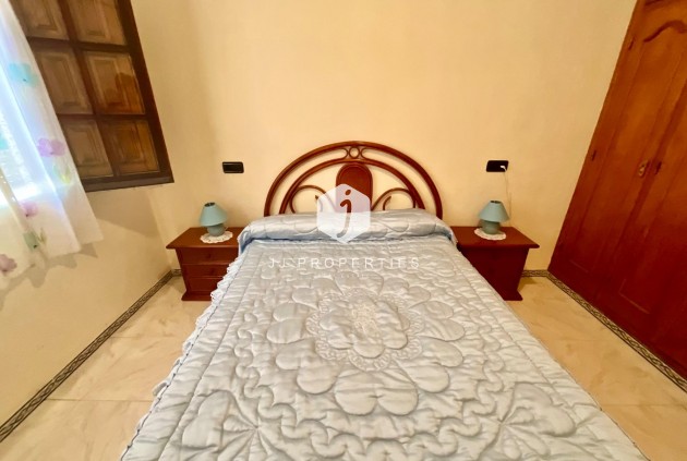 Resale - Bungalow -
Torrevieja - Torreblanca