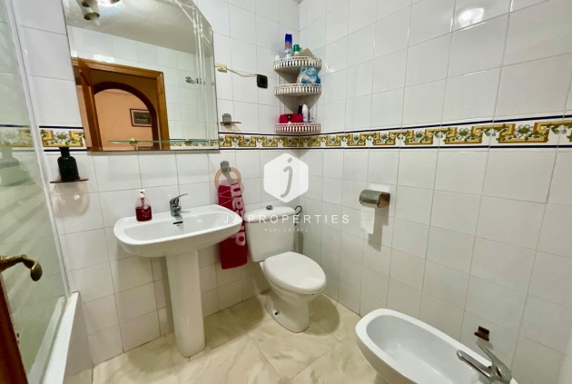 Resale - Bungalow -
Torrevieja - Torreblanca
