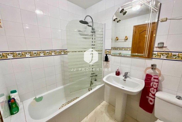 Resale - Bungalow -
Torrevieja - Torreblanca