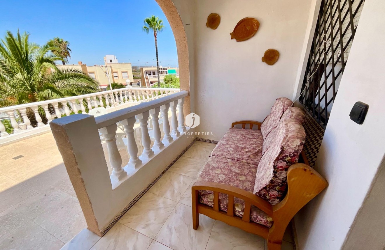 Resale - Bungalow -
Torrevieja - Torreblanca