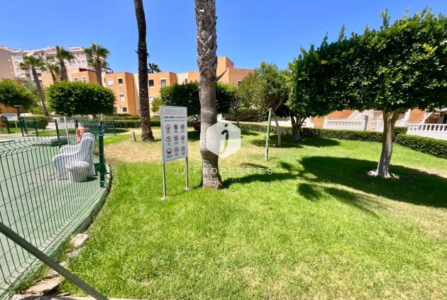 Resale - Bungalow -
Torrevieja - Torreblanca