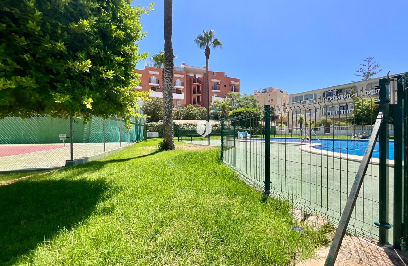 Resale - Bungalow -
Torrevieja - Torreblanca