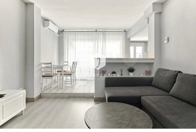D'occasion - Appartement -
Torrevieja - Centro