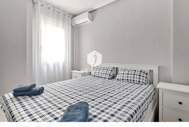 D'occasion - Appartement -
Torrevieja - Centro