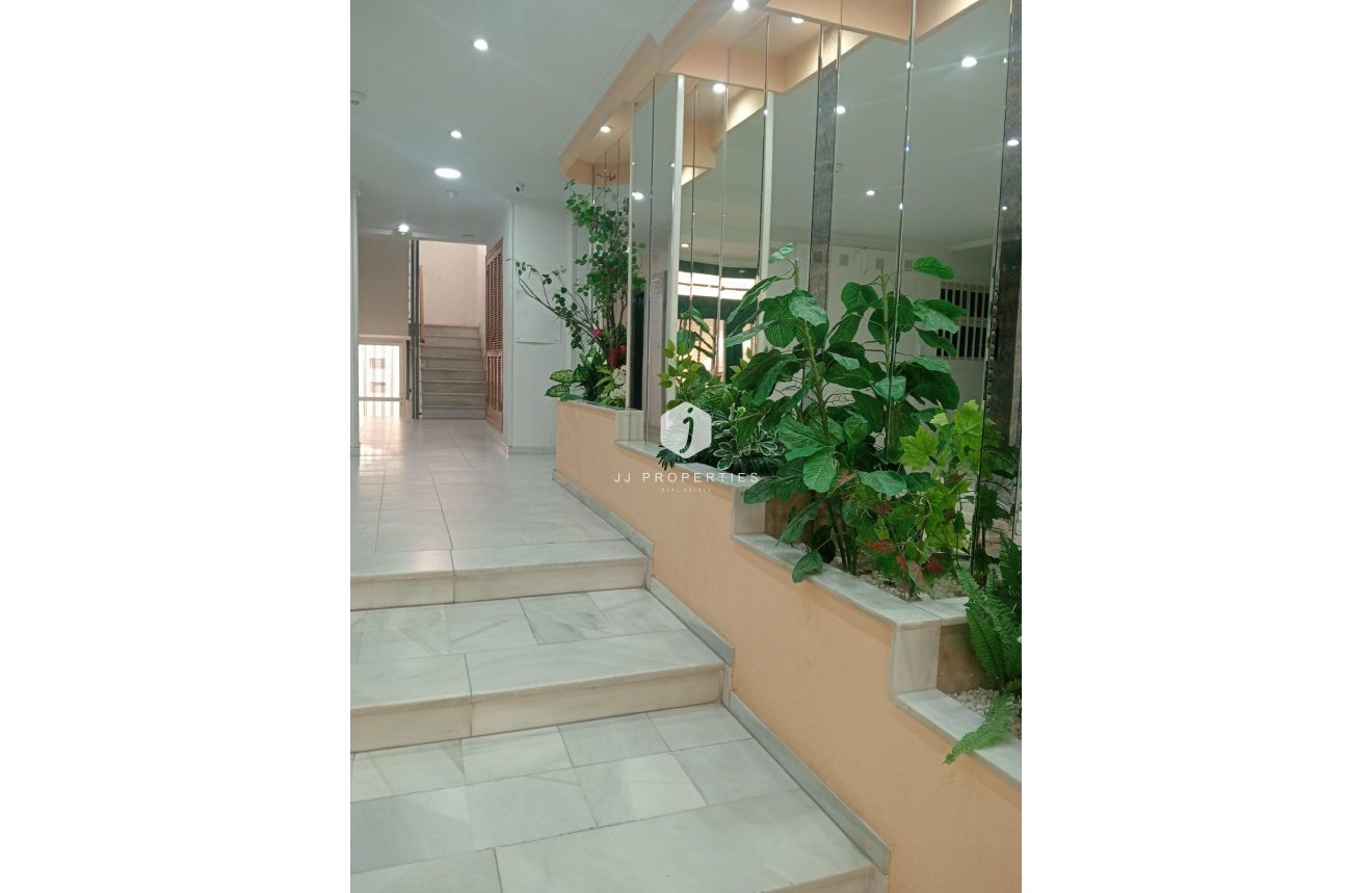 Resale - Apartment / flat -
Torrevieja - Acequion