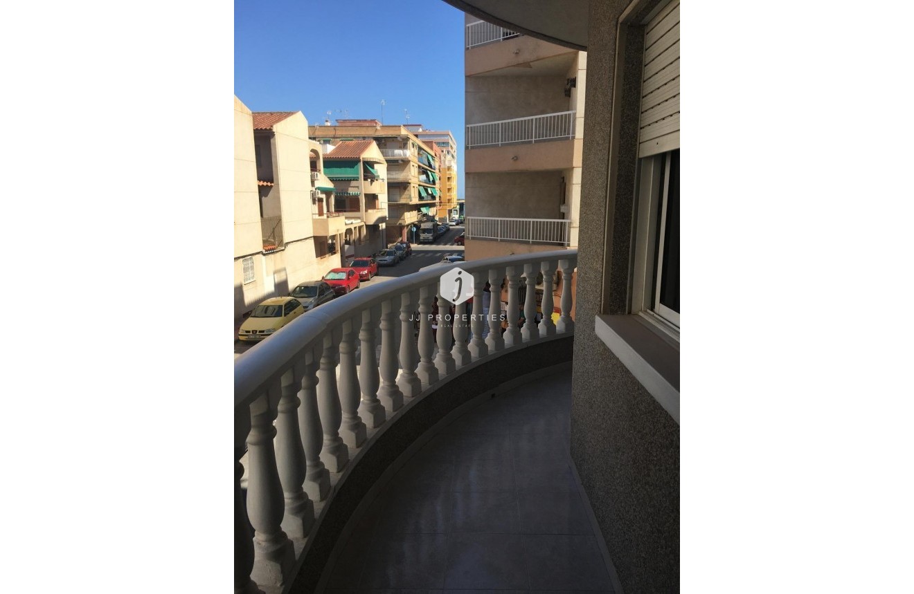 Resale - Apartment / flat -
Torrevieja - Acequion