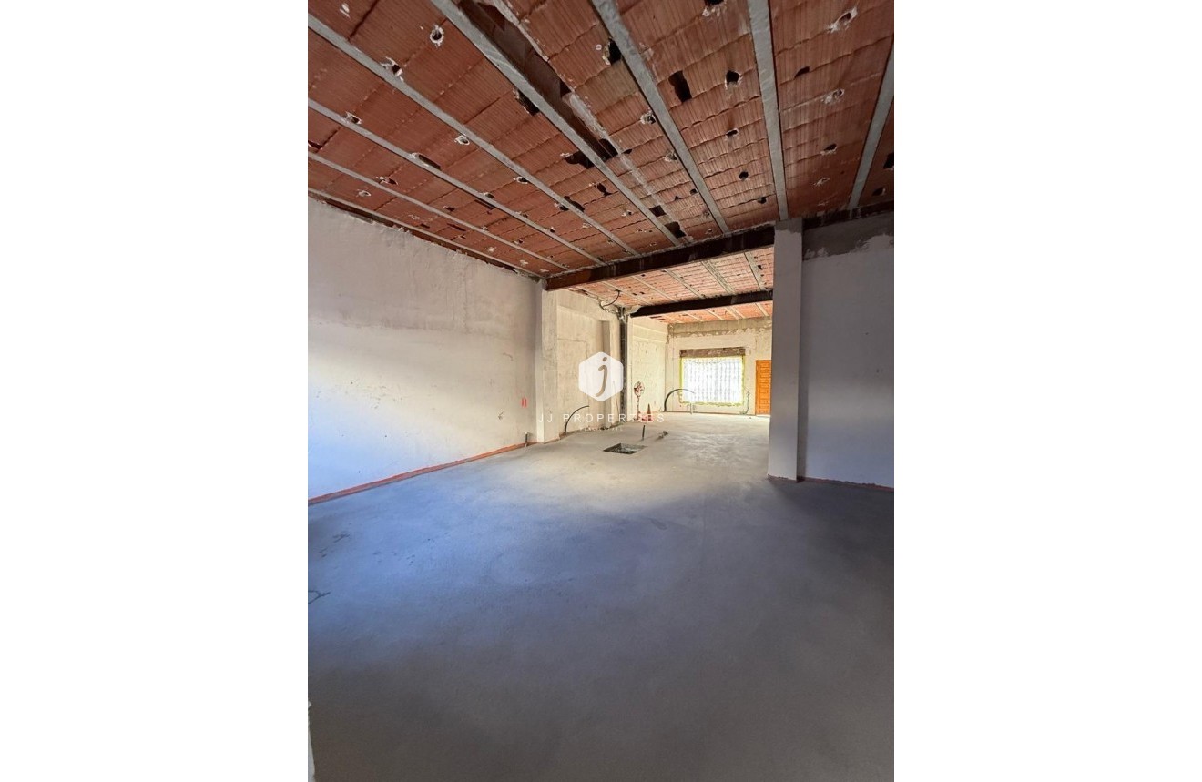 Segunda mano - Apartamento / piso -
Torrevieja