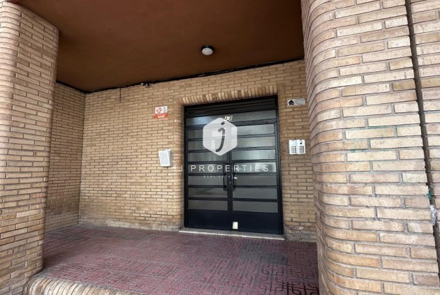 Aus zweiter Hand - Wohnung -
Torrevieja - Centro