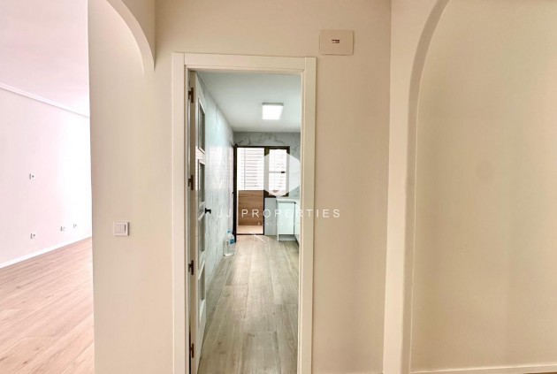 Aus zweiter Hand - Wohnung -
Torrevieja - Centro