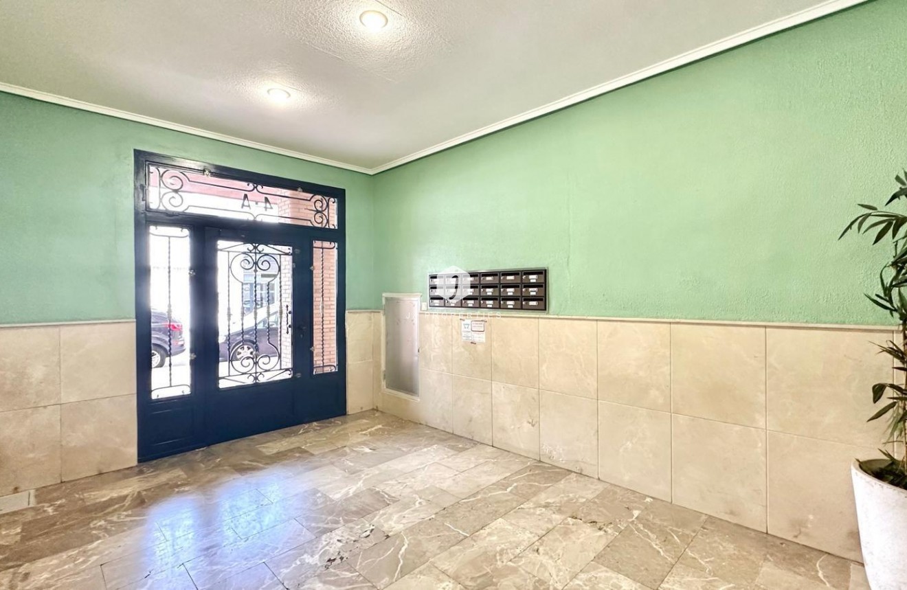 Aus zweiter Hand - Wohnung -
Torrevieja - Centro