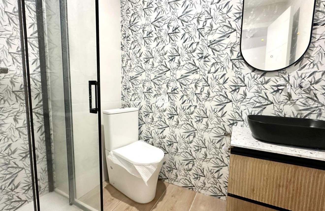 Aus zweiter Hand - Wohnung -
Torrevieja - Centro