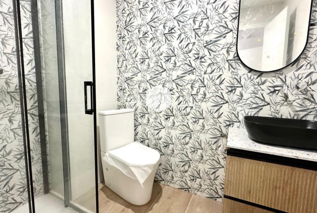 Aus zweiter Hand - Wohnung -
Torrevieja - Centro