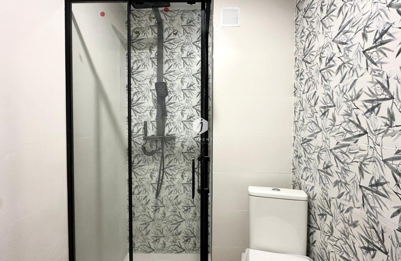 Aus zweiter Hand - Wohnung -
Torrevieja - Centro