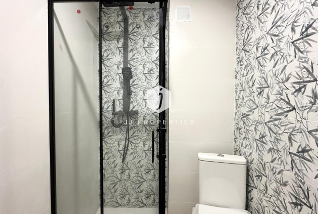 Aus zweiter Hand - Wohnung -
Torrevieja - Centro