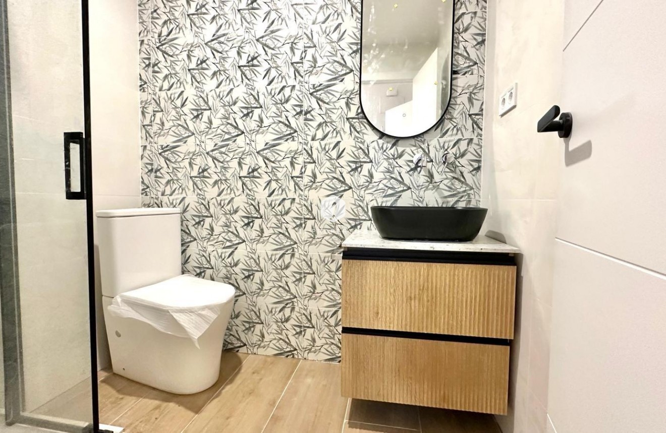 Aus zweiter Hand - Wohnung -
Torrevieja - Centro
